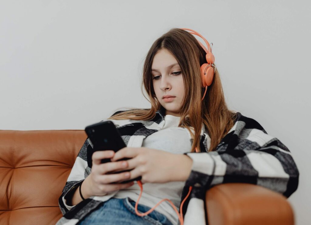 Titulný obrázok (zdroj: Canva.com)